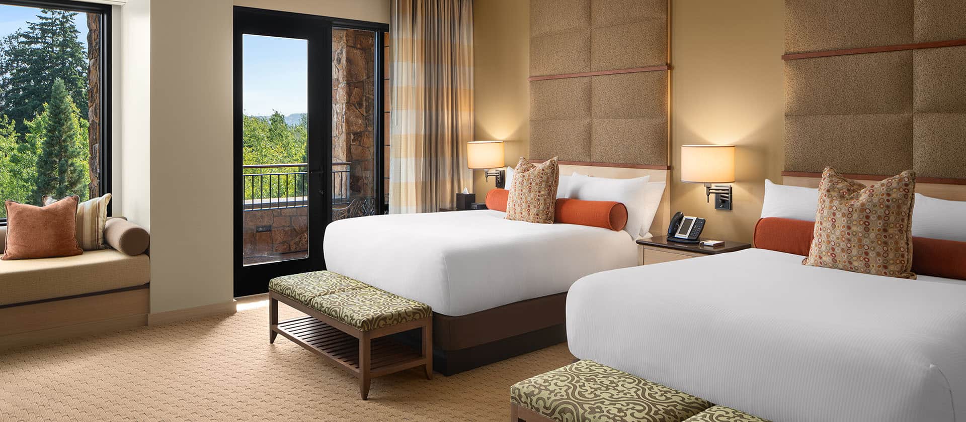 Deluxe Double Queen Room