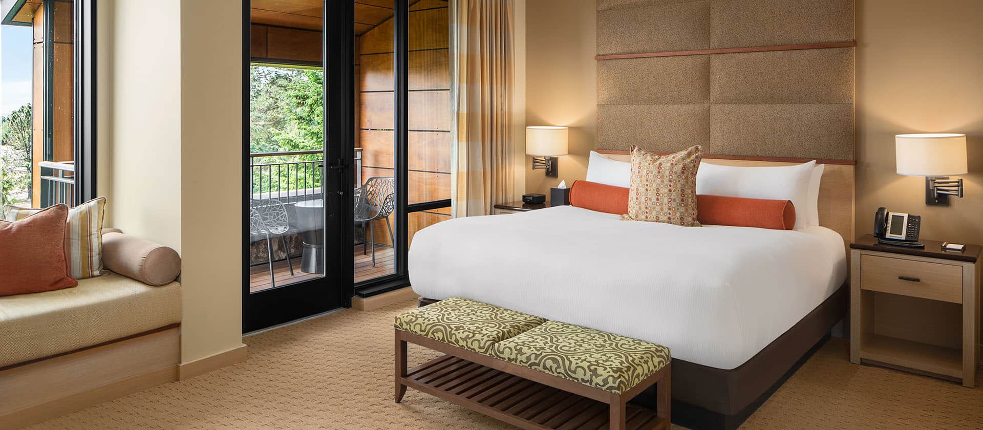 Grand Deluxe King Room At The Allison