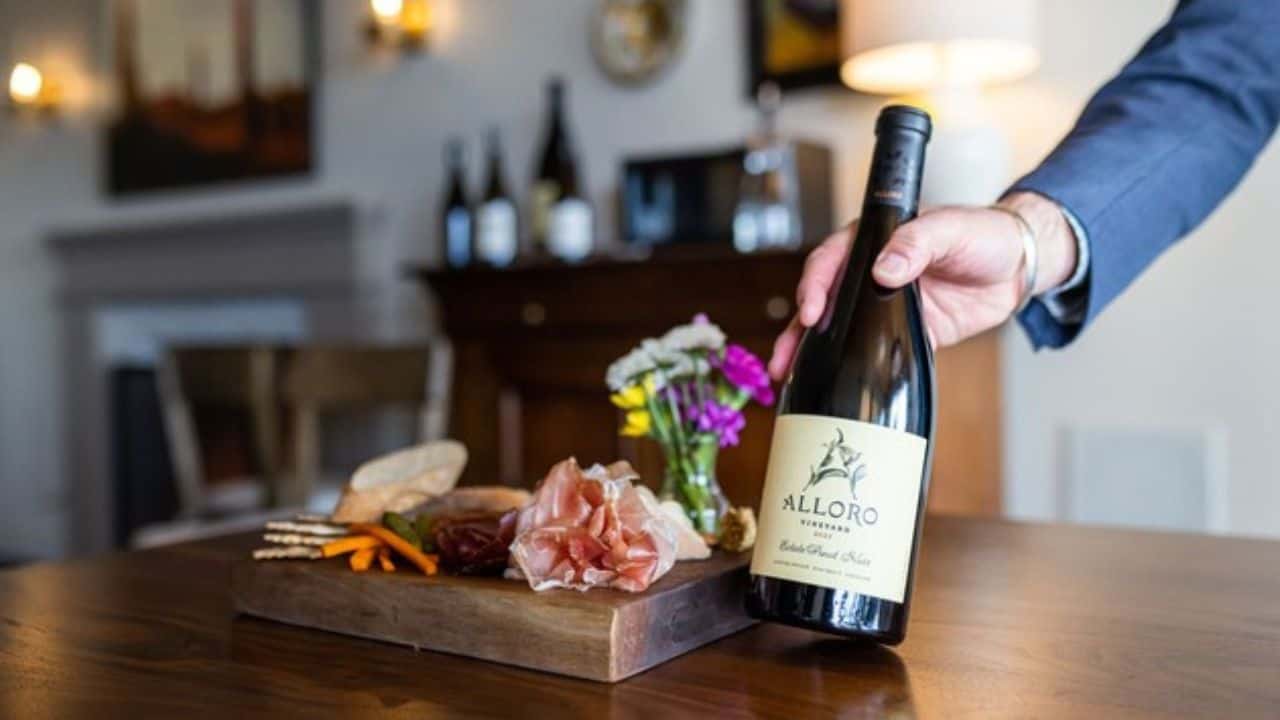 Alloro Vineyard tasting.