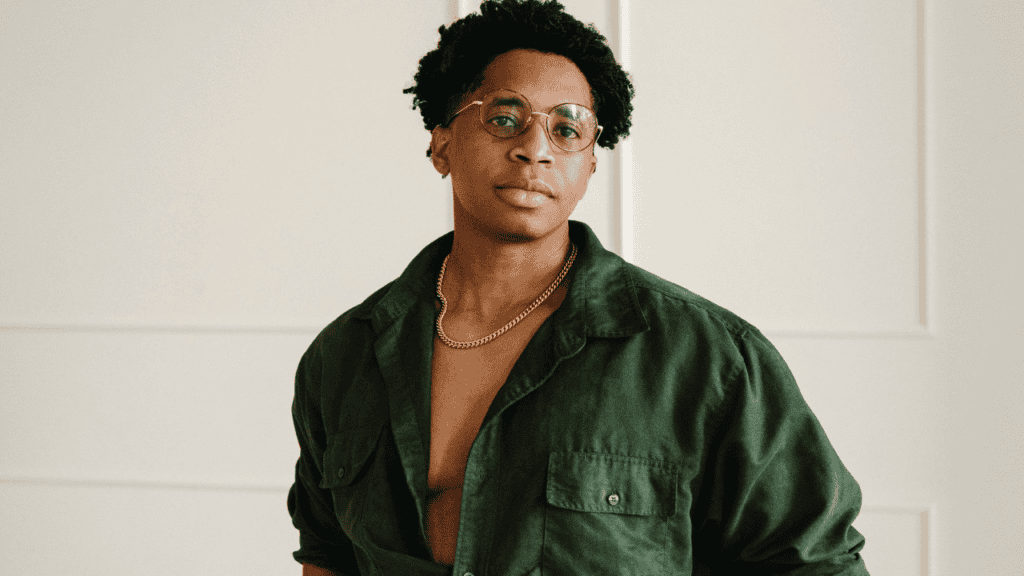 A portrait of Victor Artis.